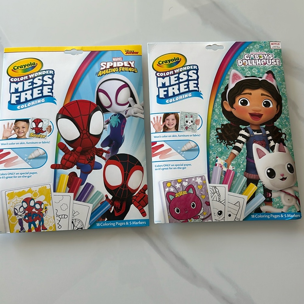 Bundle of two Crayons mess free coloring. Toddler boys girls traveling toy